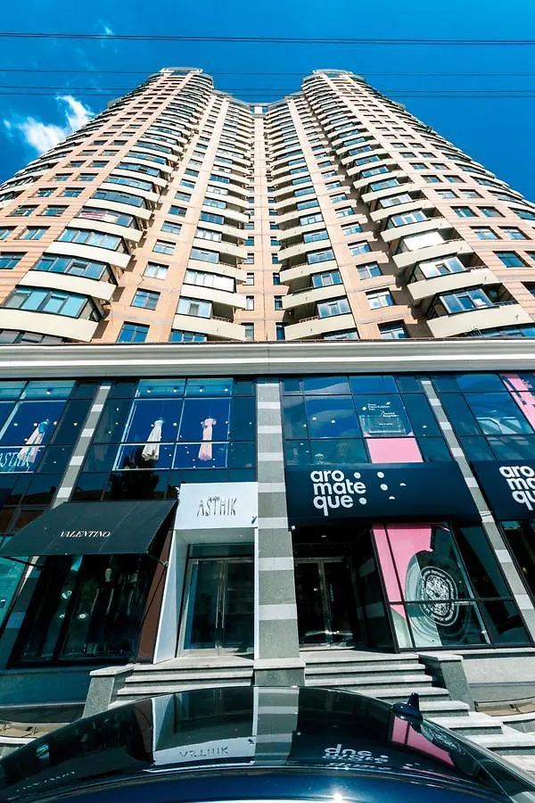 קייב New Building Near Arena City Lesi Ukrainky 7A