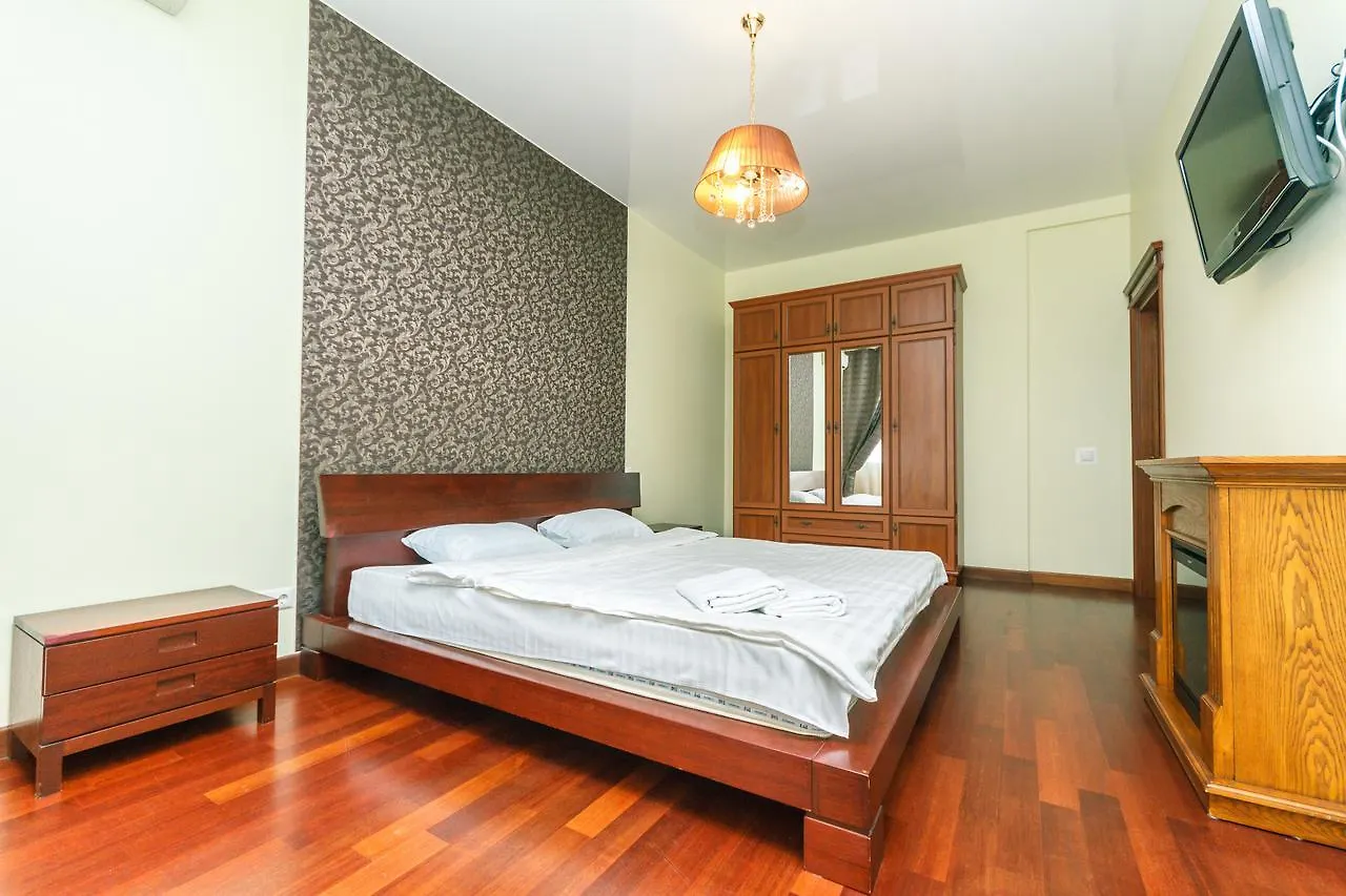 קייב New Building Near Arena City Lesi Ukrainky 7A